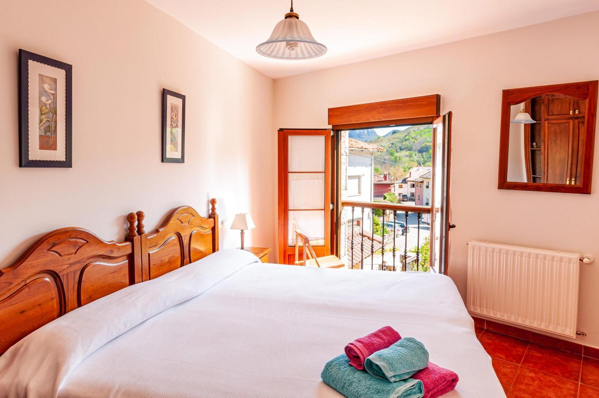 Apartamentos La Regoria Arenas De Cabrales Buitenkant foto