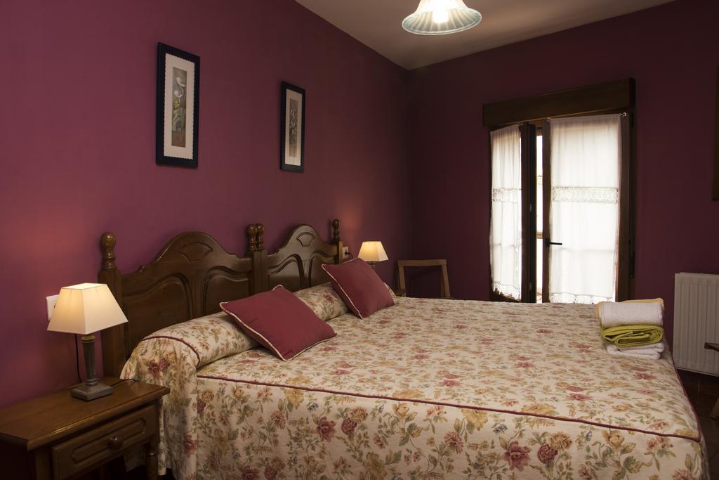 Apartamentos La Regoria Arenas De Cabrales Buitenkant foto